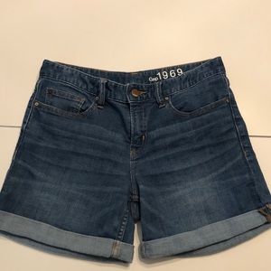 Women’s Gap 1969 Denim Jean Shorts- size 28
